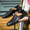 Klänningskor äkta läder män skor lyx varumärke avslappnad slip på formella loafers män mockasins 2020 italienska svartbruna manliga körskor R230227