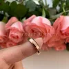 Bröllopsringar 4/6mm Rose Gold Tungsten Carbide Steel Ring for Women Men Engagement Band Borst Comfort Fitwedding