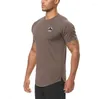Mäns T-skjortor Summer säljer t-shirt män snabbtorkande tees andningsbar kort hylsa för 4 färger runda nackmän toppar
