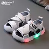 Sandalet boyutu 2130 LED Işıklarla Bebek Sandaletleri Çocuklar İçin Aydınlık Ayakkabı Kız Kızlar Yaz Aydınlatma Çocuklar İçin Tek Parlayan Sandalet 16y Z0225