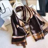 Europe and the United States men and women four color scarf outdoor travel are very temperament