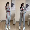 Womens Two Piece Pants Set Grey Plush Sports Casual Suits Fashion Fried Street Sweatshirt och Sweatpant Set Autumn Winter Trend Suit 230227