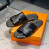 Zapatillas de hombre Sandalias de diseño Izmir Chanclas de cuero Heritage Sandalias de piel de becerro Verano Perezoso Grande Moda Casa Playa Diapositivas casuales Negro