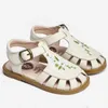 Sandali 2130cm Sandali estivi per ragazze per bambini Beige Marrone Ricamo Fiore Moda Scarpe da principessa in gomma per ragazze Sandali piatti Z0225