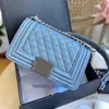 Torby crossbody z łańcuszkiem Claic Mini Boy Caviar Vinatge Torby Skóra cielęca Pikowana Postarzane srebro Hardware Pasek z łańcuszkiem Crobody Ramię Damskie Design Torby z klapką