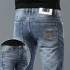 Jeans pour hommes Designer 2023 Nouveaux jeans pour hommes de luxe léger version coréenne mince élastique petit pied minceur marque porter P7WQ IFAK