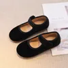 Sneakers barn flickor prinsessa skor barn loafer sammet solid casual single skor mjuk slip-on fest dansskor första vandrare för baby 230227