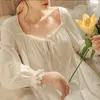 여자 잠자기 흰색 나이트 잉글리시웨어 레이디 스프링 가을 긴 슬리브 나이트 드레스 느슨한 여자 공주 나이트 가운 편안 230227