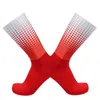 Skarpetki męskie Nowy styl Polka Dot Summer Sports Socks Nisplip Sile Pro Pro Outdoor Racing Socks Calleins Ciclismo Z0227