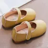 İlk Yürüteçler Çocuk Ayakkabı Bahar Toddler Stud Bale Çocuk Moda Partisi Ayakkabı Bebek Bebek Prenses Düz Ayakkabı İlk Yürüyüş Deri 230227