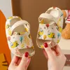 Sandalen zomer kinderen sandalen kinderen schattige casual slipper cartoon bijen slip op waterschoenen peuter jongens meisjes strand zwembad slippers Z0225