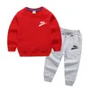 Roupas para meninos Conjunto de primavera outono causal lette algodão pullover de bebê esportes de camiseta esportiva 2pcs rastreio infantil