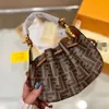 2023 bolsas de ombro bolsas de designer de luxo com estampa de flores simples femininas marcas famosas bolsas de ombro femininas moda grande capacidade com compartimentos
