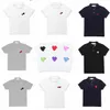 Play Designer Mens T Camisetas moda feminina CDG Cleado de manga curta Roupas de crachá xs-s-s-l-xl-xxl-xxxl-xxxxl o4rc#