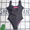 Pink Black Swimsuit Trend Letter Bikini para mulheres estampas de flores roupas de banho de uma peça de banho