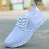 2024 Fashion Men o Women Scarpe da corsa Bianco Bianco Comode Allenatori traspiranti Sport Sneakers Outdoor Taglia 39-45 6H