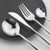 Set di stoviglie 24 pezzi Manico nero Posate dorate Coltello in acciaio inossidabile Forchetta Cucchiaio Stoviglie Posate Festival Cucina Regalo 230228