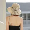 قبعات واسعة الحافة القبعات Summer Organza Sun للنساء قبعات Kentucky Derby قبعة الأنيقة Flower Fisherman's Big Brim Fedora Beach Church Cap G230227