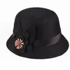 Basker linne hatt sommar vårstrån fedora för kvinnor vintage western hink kvinnlig bowler med blomma ad574berets