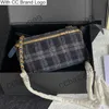 CC Marca Bolsas de cosméticos Estuches Lana de dos tonos 22s Cremallera Bolsas de cosméticos Estuches de tocador Caja de maquillaje de tweed de punto Bolso de mano Carteras con cadena Herrajes de metal dorado