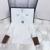 Roupas meninas crianças bebês filhos de manga longa camiseta branca roupas clássicas para crianças mola de primavera vestido de letra roupas de letra