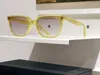 Sommer-Sonnenbrille für Damen und Herren im MONDO-Stil, Anti-Ultraviolett, Retro-Platte, Vollrahmen, spezielles Design, zufällige Box