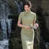 Etniska kläder Retro Chiffon kinesiska kvinnor Kort ärm knälängd cheongsam elegant mandarin krage handgjorda knappar qipao klänning