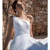 2023 A Line Wedding Dresses One Shoulder Made Flower Satin Dubai Arabiska brudklänningar 328 328