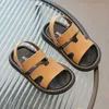 Sandalias Sandalias deportivas de cuero para niños Zapatillas para niños pequeños Zapatos de playa Zapatos deportivos informales con punta abierta para niños Sandalias de verano 36Y Z0225