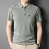 メンズポロスデザインメンズポロファッションシックティーンユースビンテージサマー通気性ソリッドポケットTシャツ男性コットンソフトカジュアルウェア230228