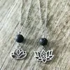 Hänge halsband lotus blomma svart lava stenhalsband vulkaniska klipppärlor diy aromaterapi olje diffusor kvinnor smycken droppe delive dh2t8