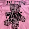 Camisetas masculinas tshirt homens desenho animado shrenstones ursinho ursinho de ursinho de verão bordado de verão desgaste casual de algodão shortstleeve rosa paraíso masculino masculino 230228