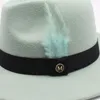 Chapeaux Fedora en laine pour femmes et hommes, Style Vintage en feutre avec bande de plumes, chapeau blanc à bord plat, casquette Jazz Panama