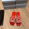 Satin Triangle Jacquard tofflor Crystal Empelled Slides Summer Sandals Shoes Triangle Flats Sandal Women Luxury Designer Slide Slipper Factory Factorwear