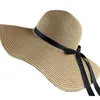 Широкие шляпы летних больших краев соломенной шляпы неволоса