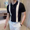 Polos męski Wysokiej jakości luksusowy oddychający dzianinowy dzianinowa koszula polo z krótkim rękawem Koreańska moda Kontrast Kolor Męski T-shirt Summer Top 230228