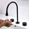 Grifos para lavabo de baño, lavabo de latón, grifo negro de 3 agujeros, manija doble y grifos de agua fría