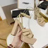 Designer Letter Luxury Sandals Classici tacchi di alta qualità Nuovo tacco di moda Donne Scarpe Scarpe Scarpe da donna con Box 35-41