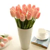 Couronnes de fleurs décoratives 31PCS / LOT PU Mini Tulipe Fleur Artificielle Real Touch Mariage Bouquet De Fleurs De Noël Décoration De Fête À La Maison Cadeaux 230227