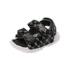 Sandaler barn sandaler casual skor sommardesigners lätt mjuk botten baby spädbarn barn barn småbarn flickor och pojke mode sandal g59js4w t230228