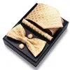 Cravatte Jacquard di alta qualità Nizza papillon fatto a mano Fazzoletto da taschino Set di gemelli Scatola per cravatte Oro Paisley Fit sul posto di lavoro J230227