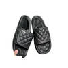 Новые 23ss Designer Slippers Мужчина Женщина слайдер пена бегуна модная скользящая скользкая охерская костяная смола Обувь Blue Sandals