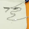 Designer de luxo v letra de letra de colares designers de aço inoxidável para mulheres jóias de casamento sem caixa