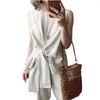 女性のブラウス女性ブラウスファッション非対称トップノースリーブスリムシャツ通勤エレガントシック2023夏の女性