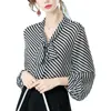 Damenblusen Hemden Mode gestreifte V-Ausschnitt Bow Lantern Ärmel Chiffon Shirt Frauenkleidung Frühling lässig losen übergroße Pullover Bluse 230228