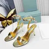 Tasarımcı Kadın Sandalet Gümüş Yüksek Topuklu Rugan Stiletto Ayak Bileği Kayışı Sandalet Burnu açık Taklidi Ayakkabı Altın Pompalar