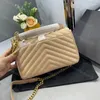 Tasarımcı Omuz Çantaları Lüks Kadın Çanta Crossbody Deri Çanta Zinciri Kilit Kilitleri Messenger Çantası Moda Leydi Zincirleri Cowhide Debriyaj Bayanlar Lüksler Günlük Çantalar