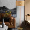 Standard trägolvlampa asiatisk stil modern lyx rotting skugga trä stående lampa 58 cm bredd 170 cm höjd för hotell hem vardagsrum sovrum studie rum dekor