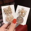 Brooches Pearl Korean Cute Personality Flower Pins Tight Corset Scarf Button Women's Fashion Clothes Brooch Badge G230529