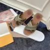 Kadın tasarımcı moda Terlik Slayt Sandalet Yaz klasik marka plaj rahat sandaletler